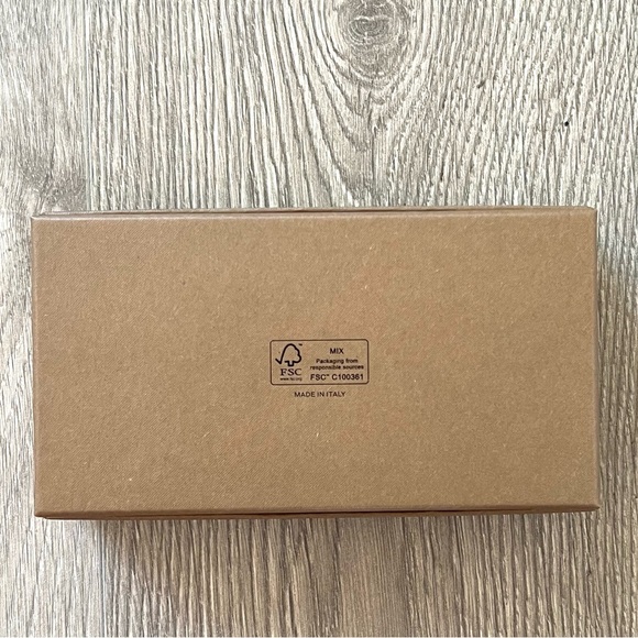 Burberry Box (BB23) - Picture 2 of 7